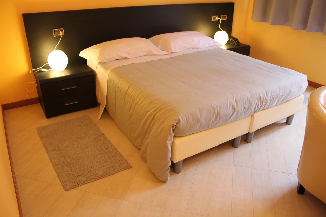 Hotel Padus Meublè Parma San Quirico  Esterno foto