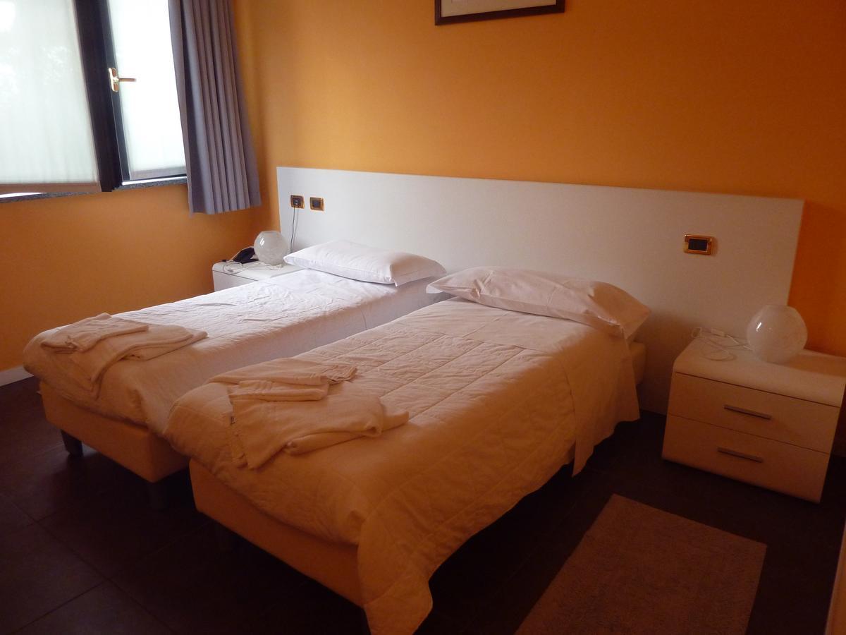 Hotel Padus Meublè Parma San Quirico  Esterno foto