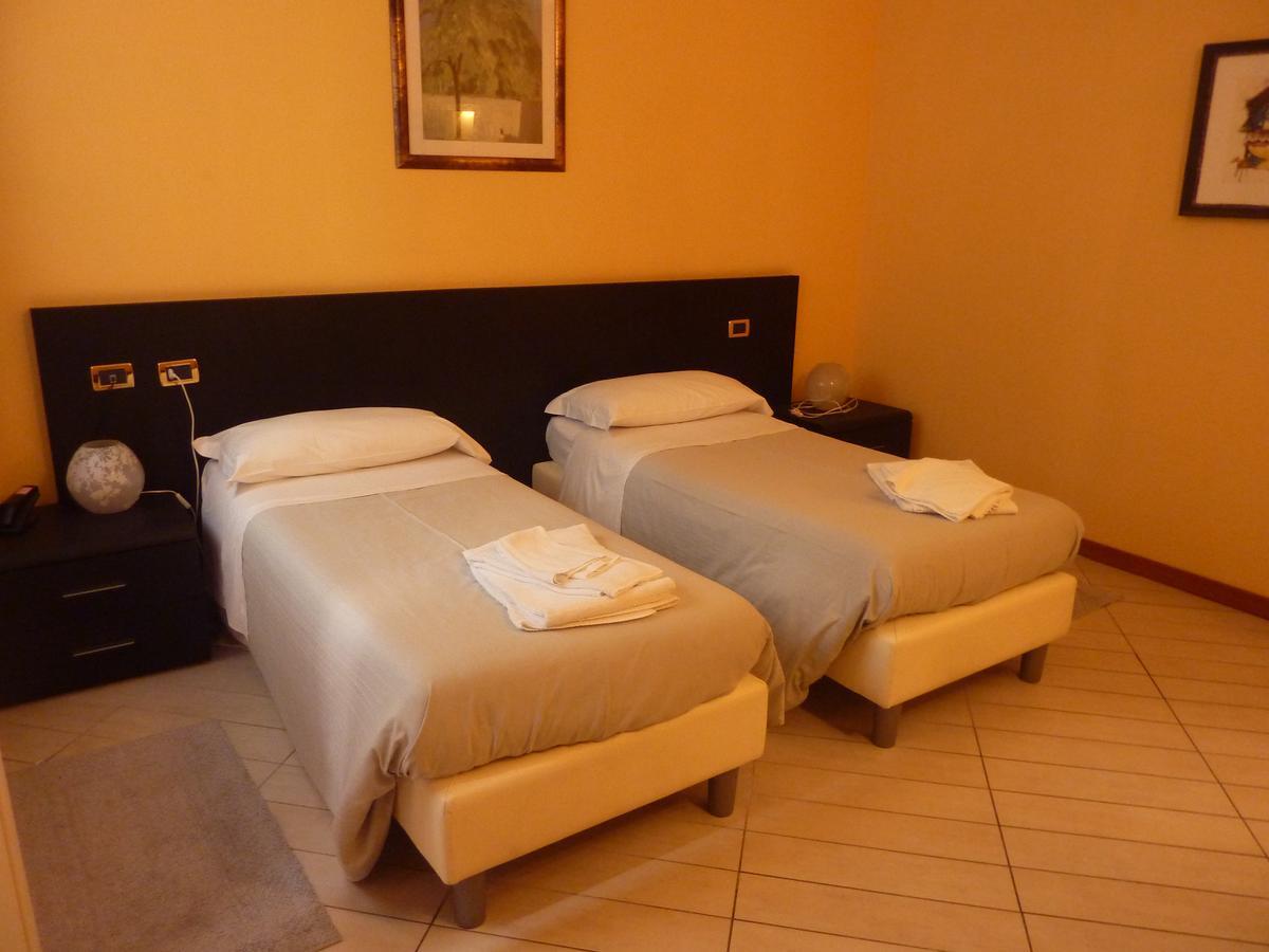 Hotel Padus Meublè Parma San Quirico  Esterno foto