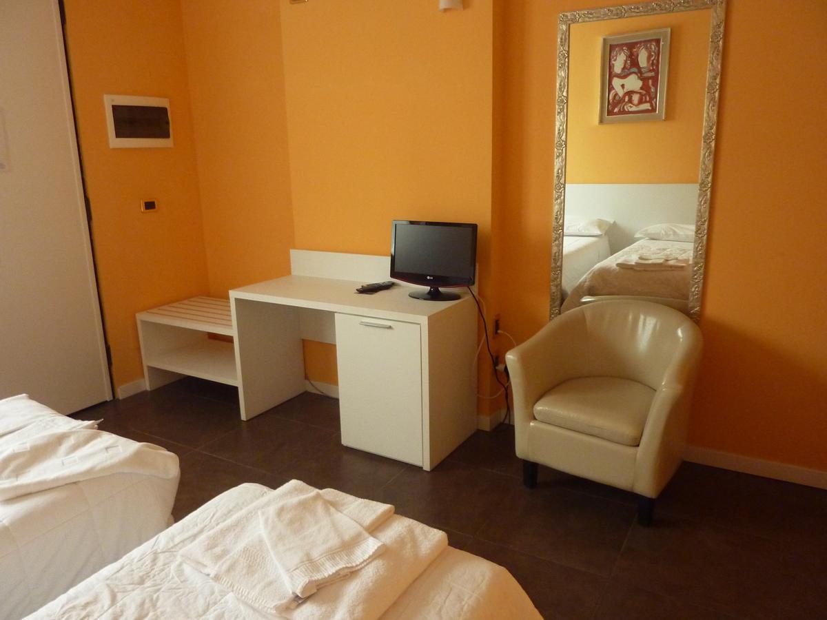 Hotel Padus Meublè Parma San Quirico  Esterno foto